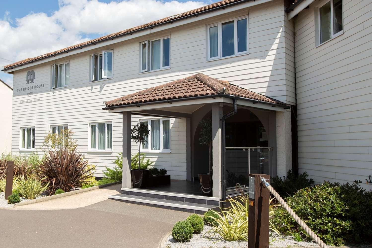 The Bridge House; BW Signature Collection Ferndown Bagian luar foto