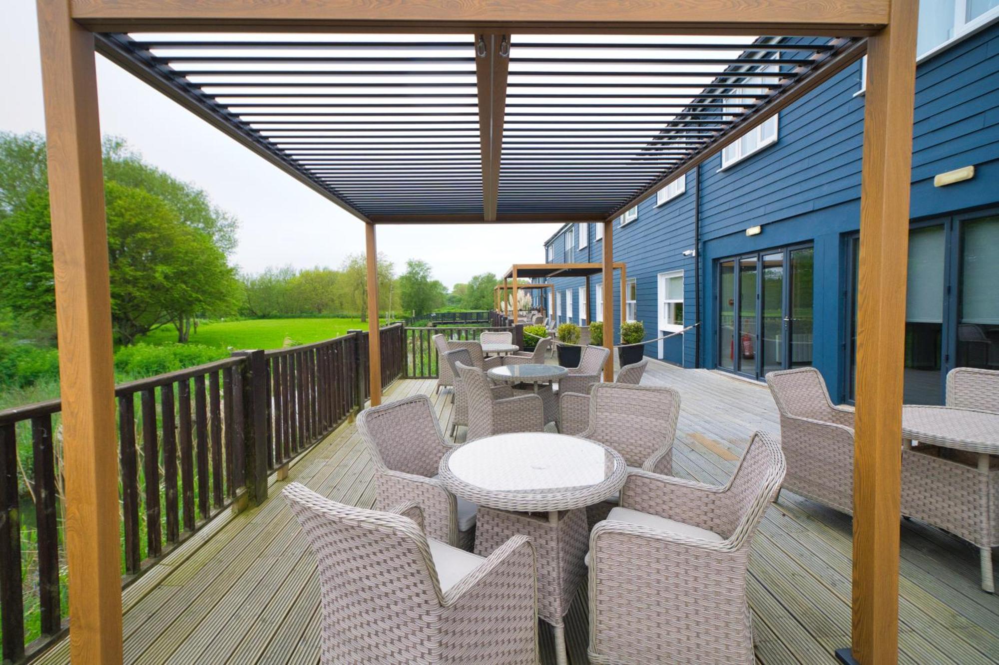 The Bridge House; BW Signature Collection Ferndown Bagian luar foto